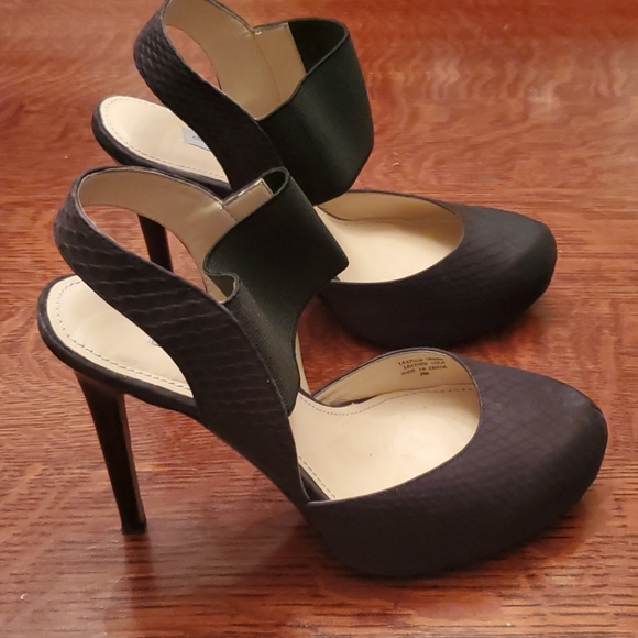 Classiques Entier black banded pumps - Picture 4 of 9